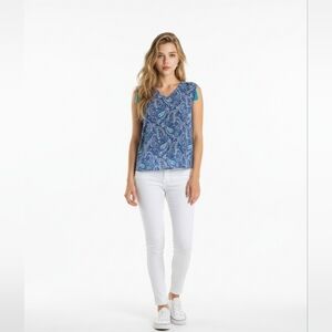 NWT Amana LG Blue and White Paisley Top With Tassels